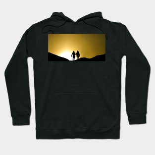 Silhouette of walker's on the peak of mam tor derbyshiire Hoodie